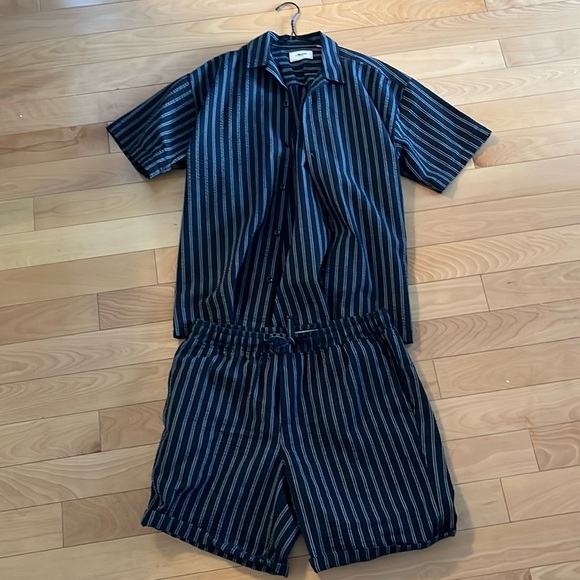 Short sleeve button up set with a short - Picture 1 of 9